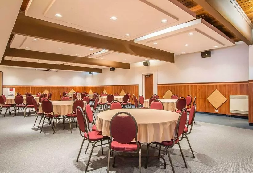 호텔 Econo Lodge Forestville