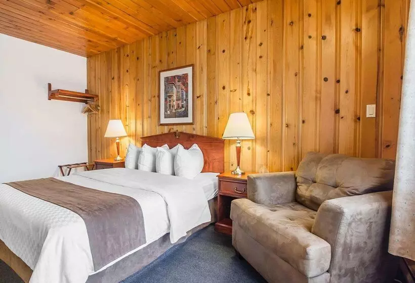 호텔 Econo Lodge Forestville