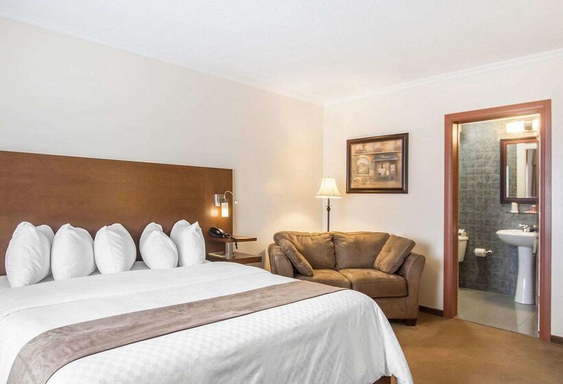 בית מלון כפרי Econo Lodge Forestville