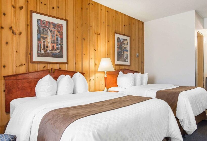 בית מלון כפרי Econo Lodge Forestville