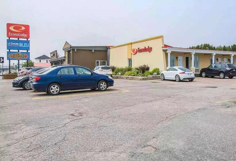 호텔 Econo Lodge Forestville