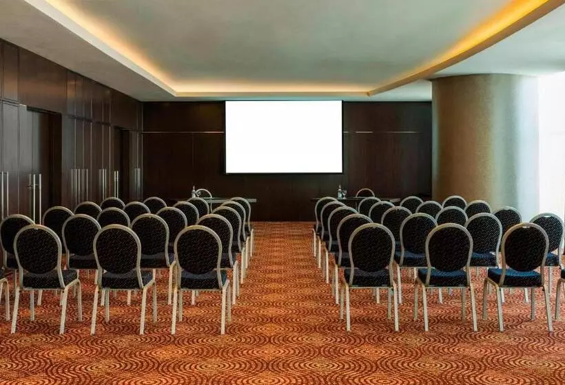 هتل Four Points By Sheraton Kuwait