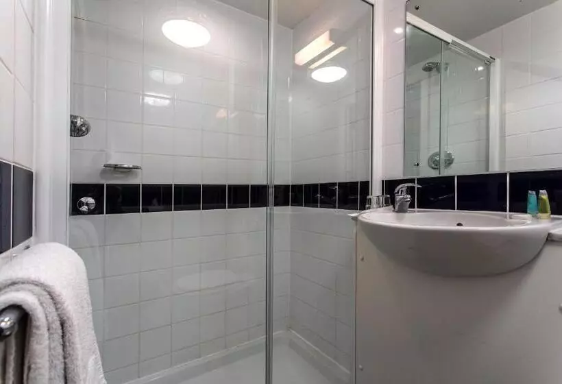 Отель The Grand Scarborough