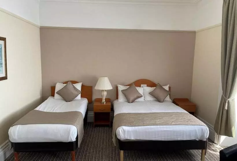 Отель The Grand Scarborough