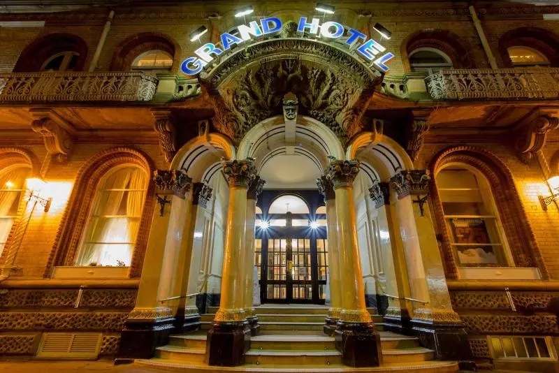 Отель The Grand Scarborough