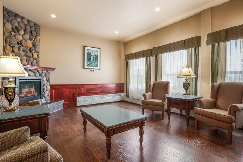 Otel Grande Cache Inn & Suites