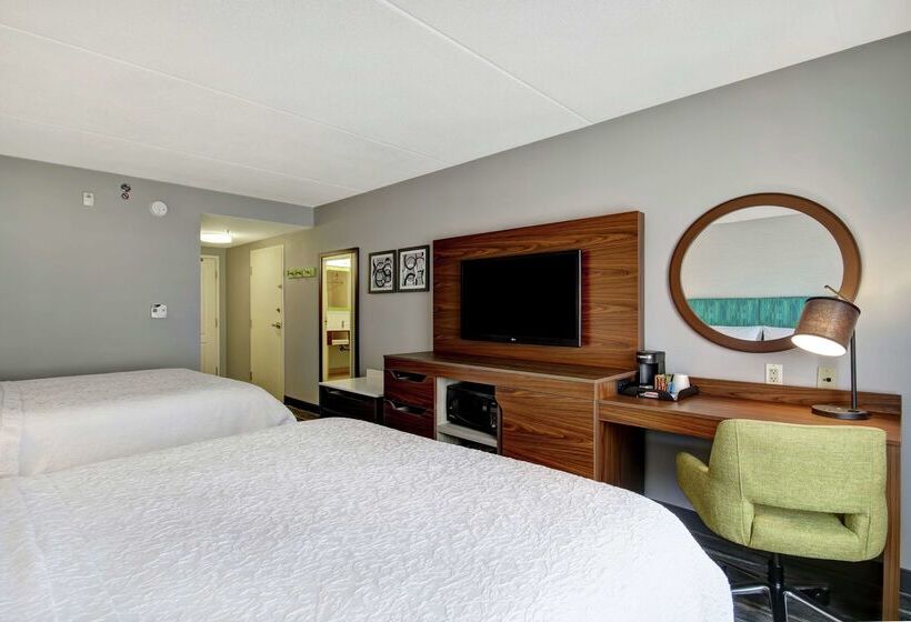 호텔 Hampton Inn & Suites By Hilton   Guelph