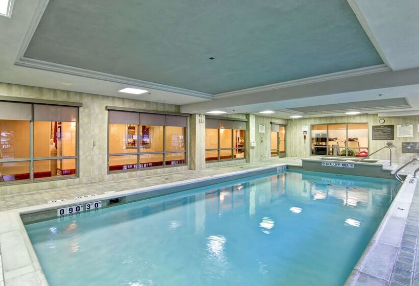 호텔 Hampton Inn & Suites By Hilton   Guelph