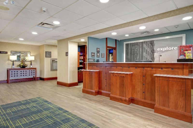 호텔 Hampton Inn & Suites By Hilton   Guelph