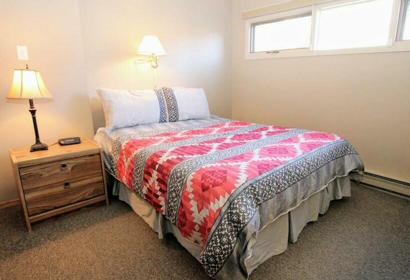 酒店 High Country Properties