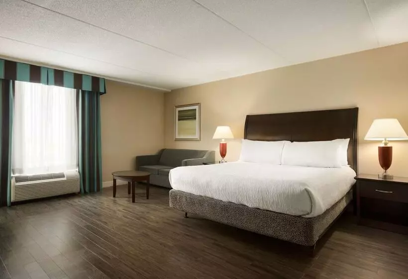 Отель Hilton Garden Inn Toronto Vaughan