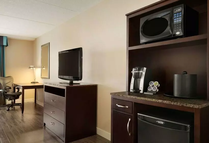 Отель Hilton Garden Inn Toronto Vaughan