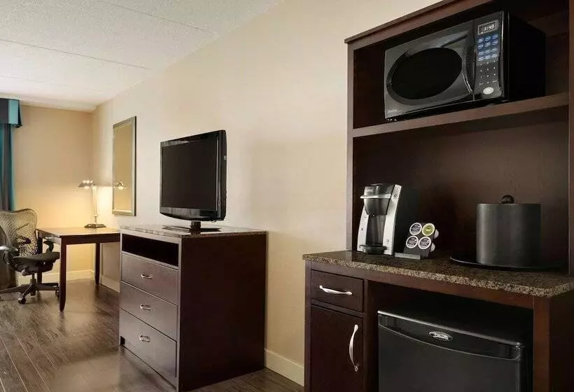 Отель Hilton Garden Inn Toronto Vaughan