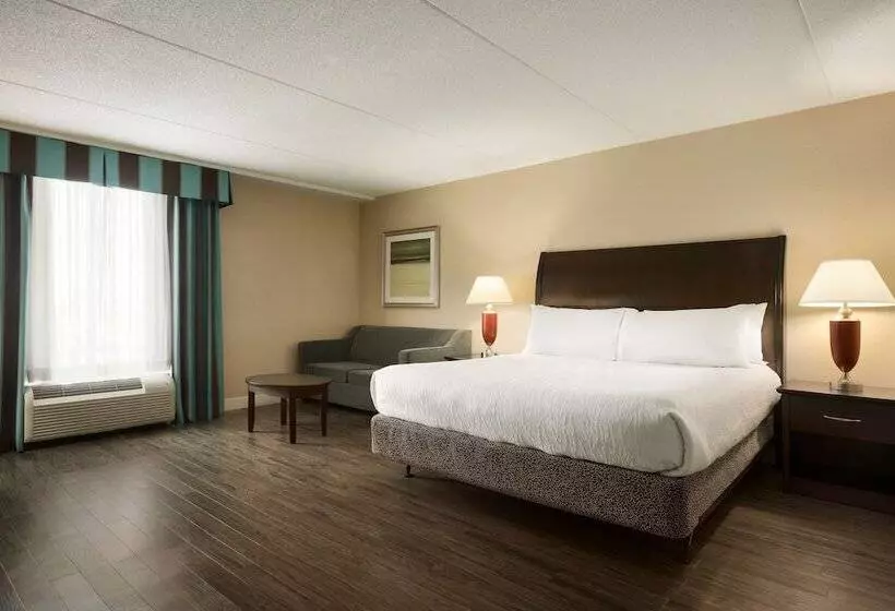 Отель Hilton Garden Inn Toronto Vaughan