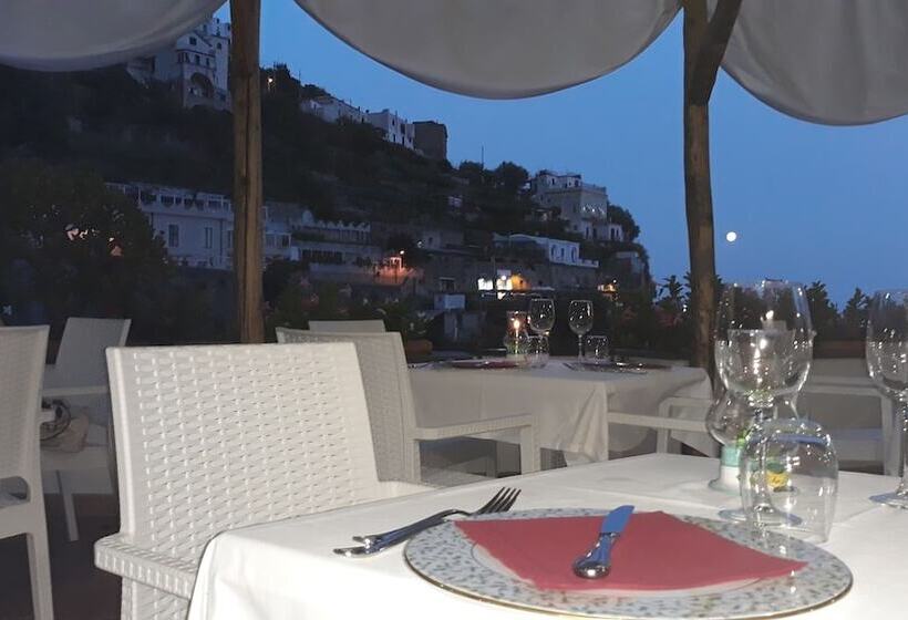 ホテル La Pergola