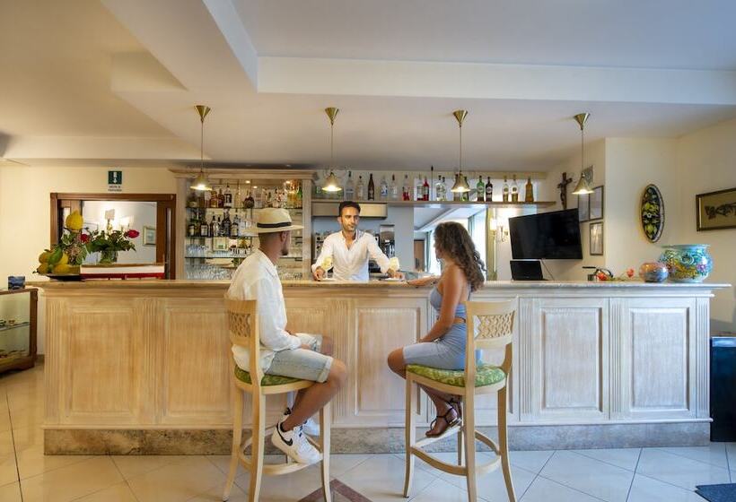 ホテル La Pergola