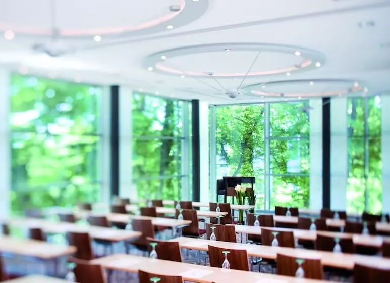 Mövenpick Hotel Hamburg