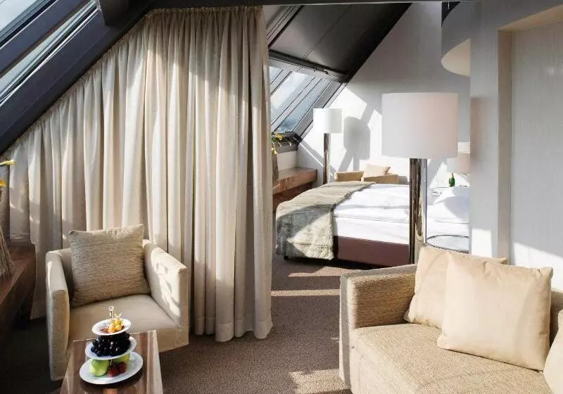 Mövenpick Hotel Hamburg