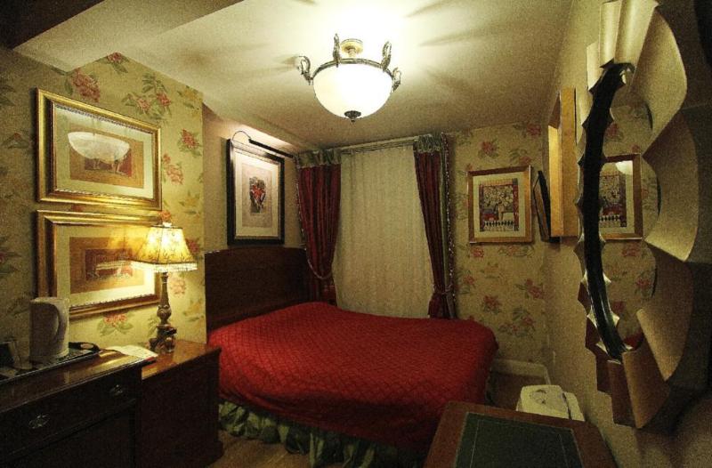 هتل Opulence Boutique