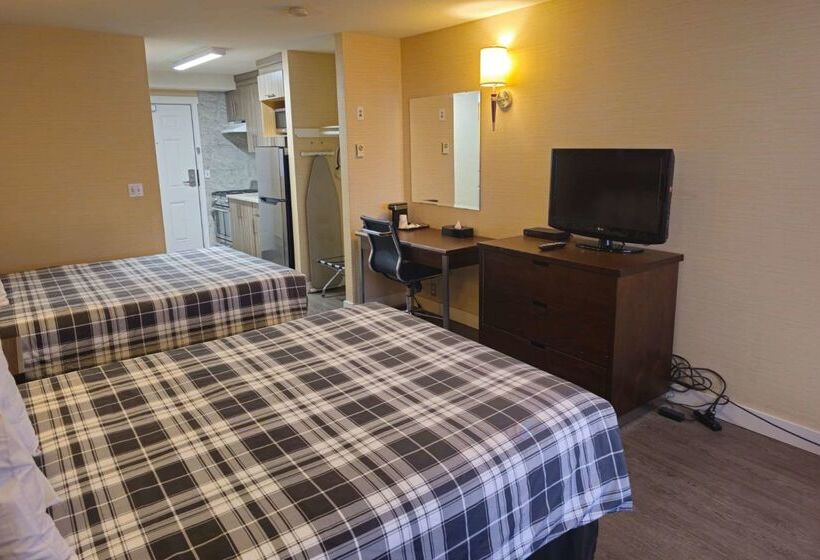 هتل Rodeway Inn & Suites