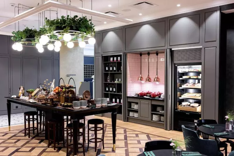 ホテル Saski Krakow, Curio Collection By Hilton