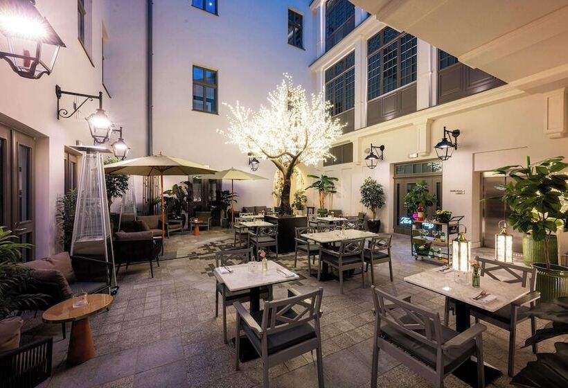 Otel Saski Krakow, Curio Collection By Hilton