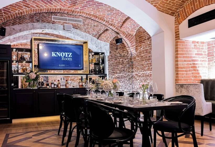 Otel Saski Krakow, Curio Collection By Hilton