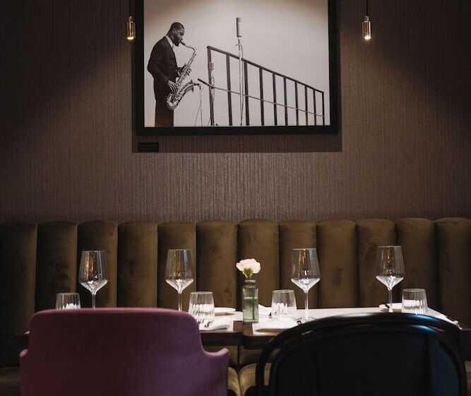 Otel Saski Krakow, Curio Collection By Hilton