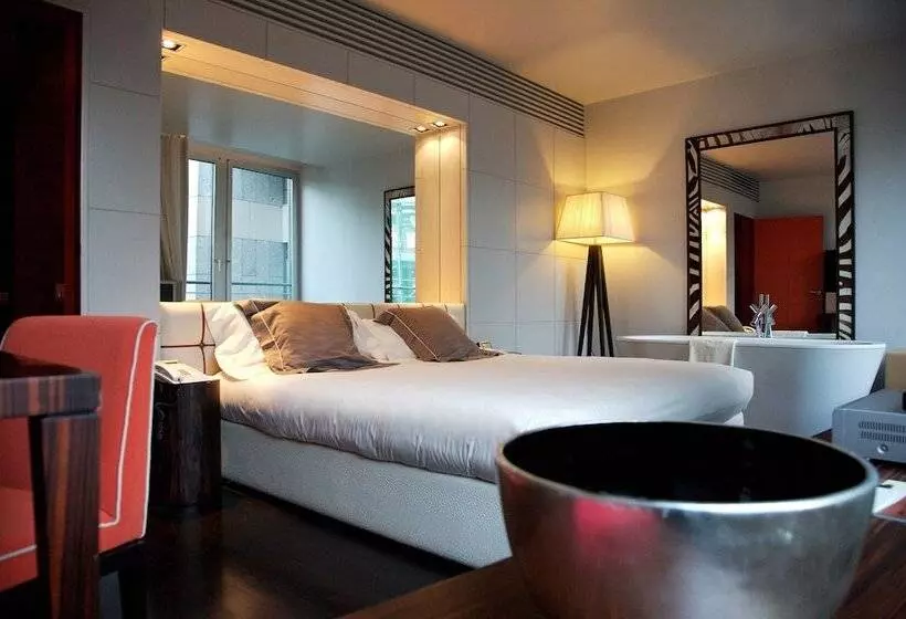 酒店 Sina The Gray