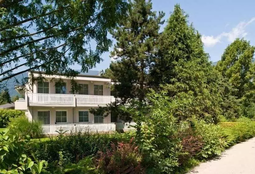 Отель Sonnenresort Ossiacher See