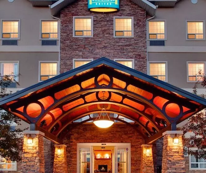 Отель Staybridge Suites Calgary Airport, An Ihg