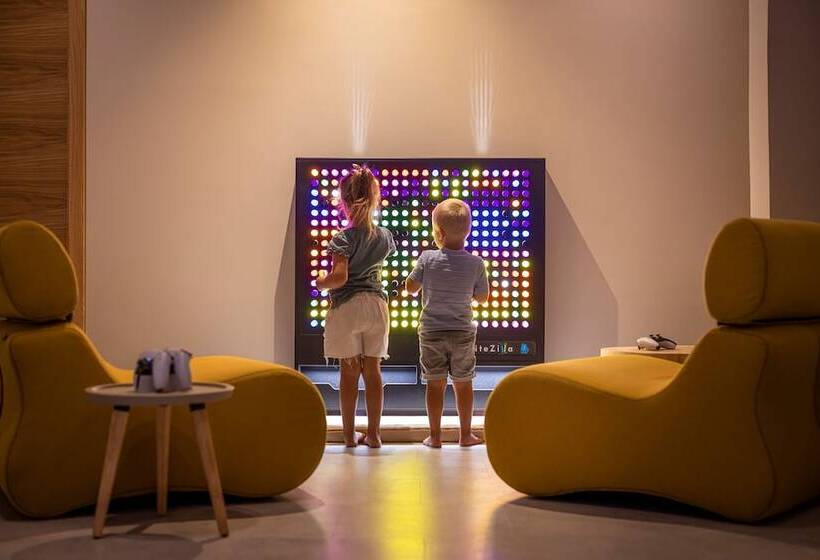 Отель Sunny Dubrovnik By Valamar