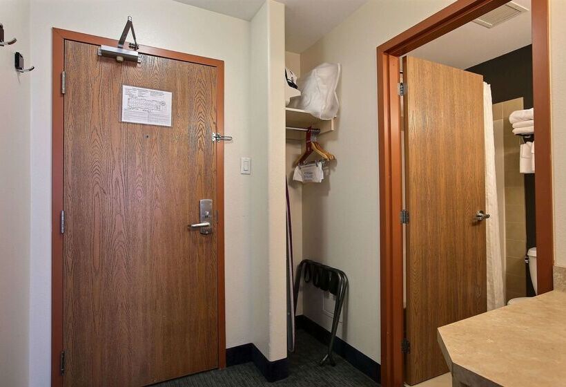 호텔 Super 8 By Wyndham Troisrivieres