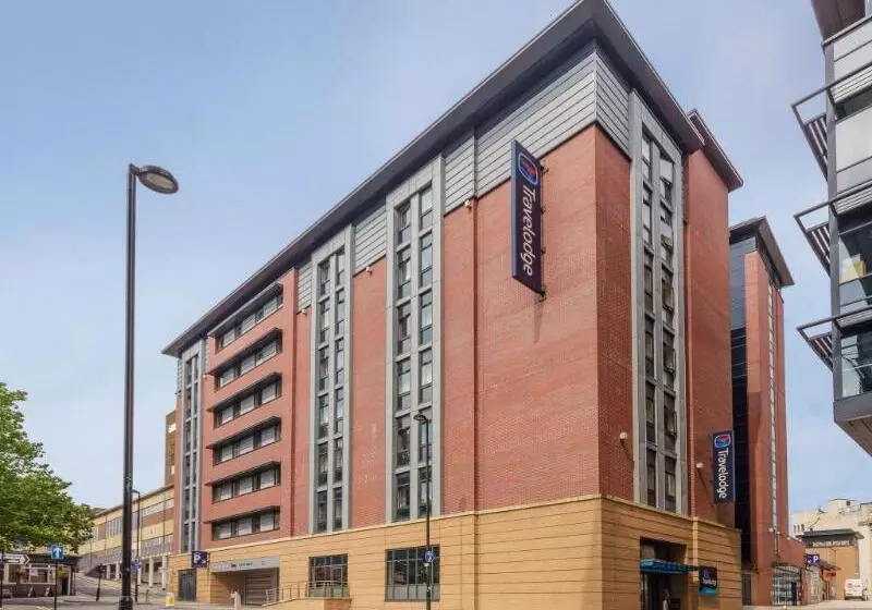 호텔 Travelodge Sheffield Central