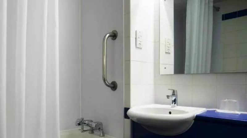 호텔 Travelodge Sheffield Central