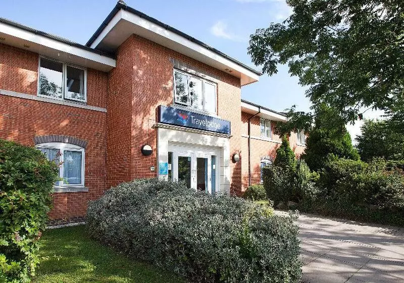 ホテル Travelodge Stonehouse