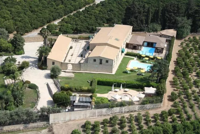 Il Podere Hotel Restaurant