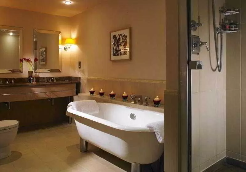 Tracy Park Hotel And Country Club