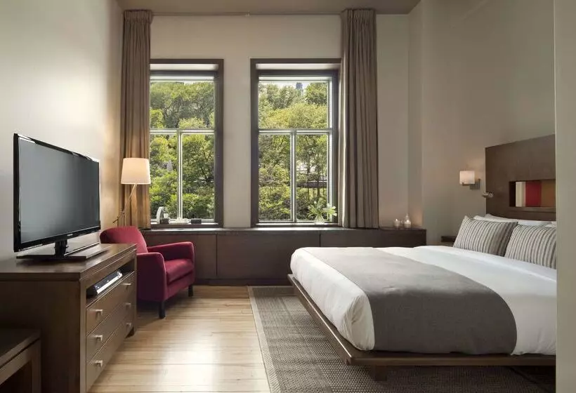 71 By Preferred Hotels & Resorts