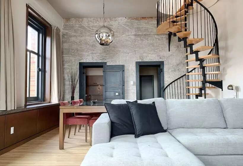 71 By Preferred Hotels & Resorts