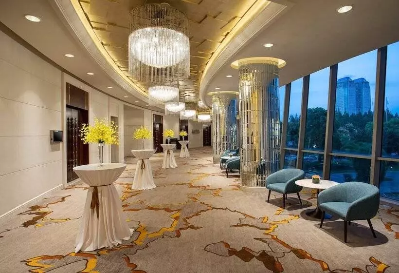 هتل Crowne Plaza Shanghai Fudan, An Ihg