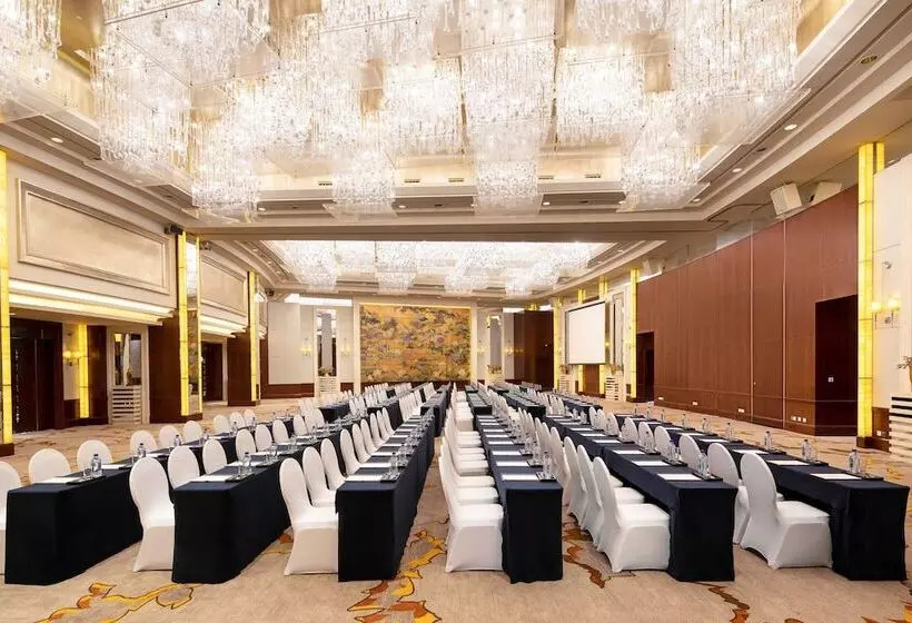 هتل Crowne Plaza Shanghai Fudan, An Ihg