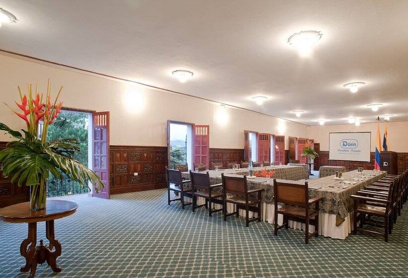 Hotel Dann Monasterio
