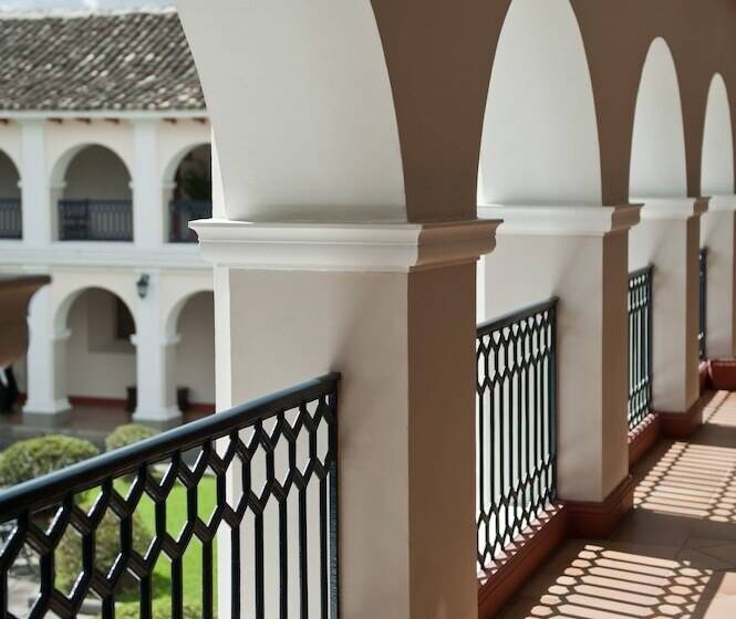 Hotel Dann Monasterio