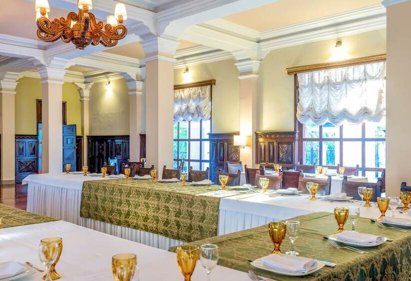 Hotel Dann Monasterio