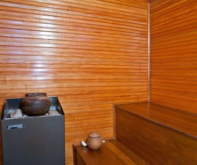 Hotell Dann Monasterio