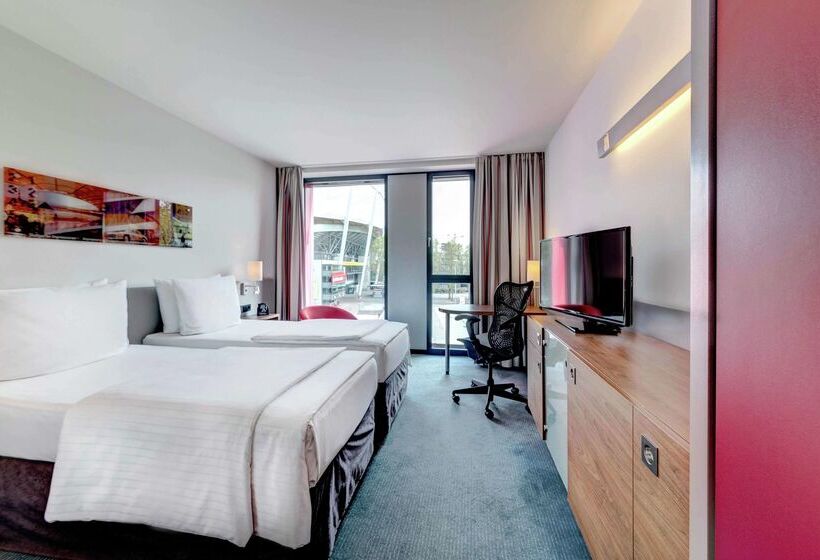 Hotelli Hilton Garden Inn Stuttgart Neckarpark