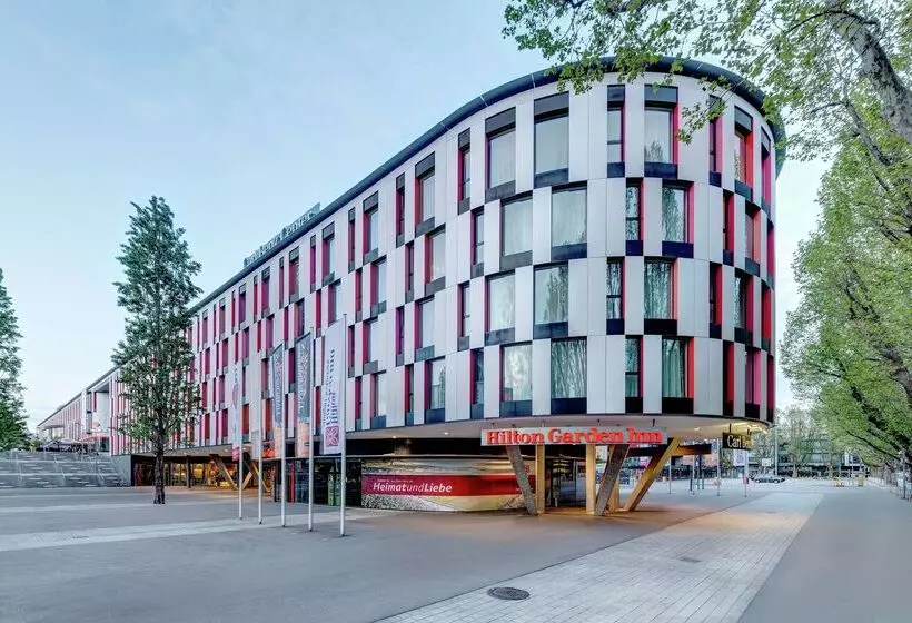 Отель Hilton Garden Inn Stuttgart Neckarpark