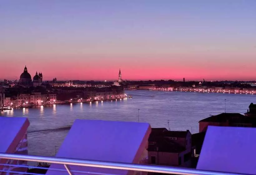 هتل Hilton Molino Stucky Venice