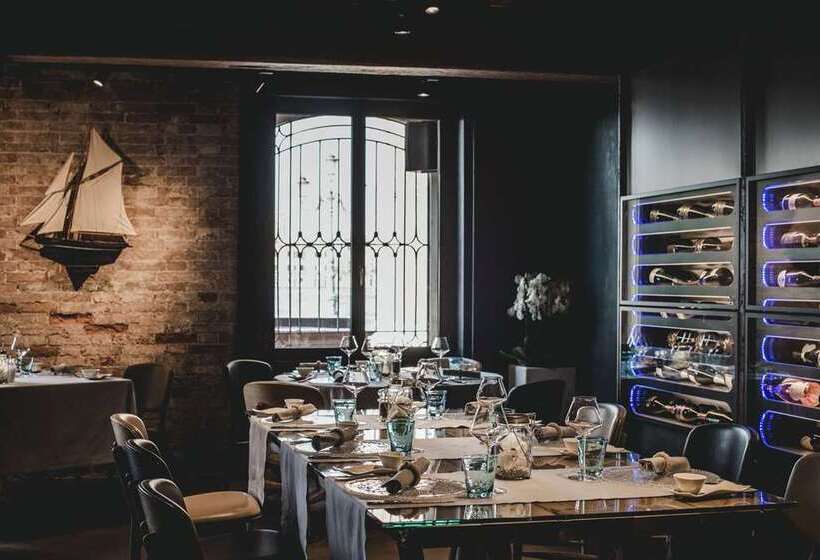 هتل Hilton Molino Stucky Venice